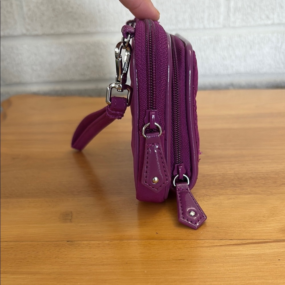 Vera Bradley Purple Wristlet Clutch Wallet Cardholder Zip Around Phone Case - Picture 6 of 8